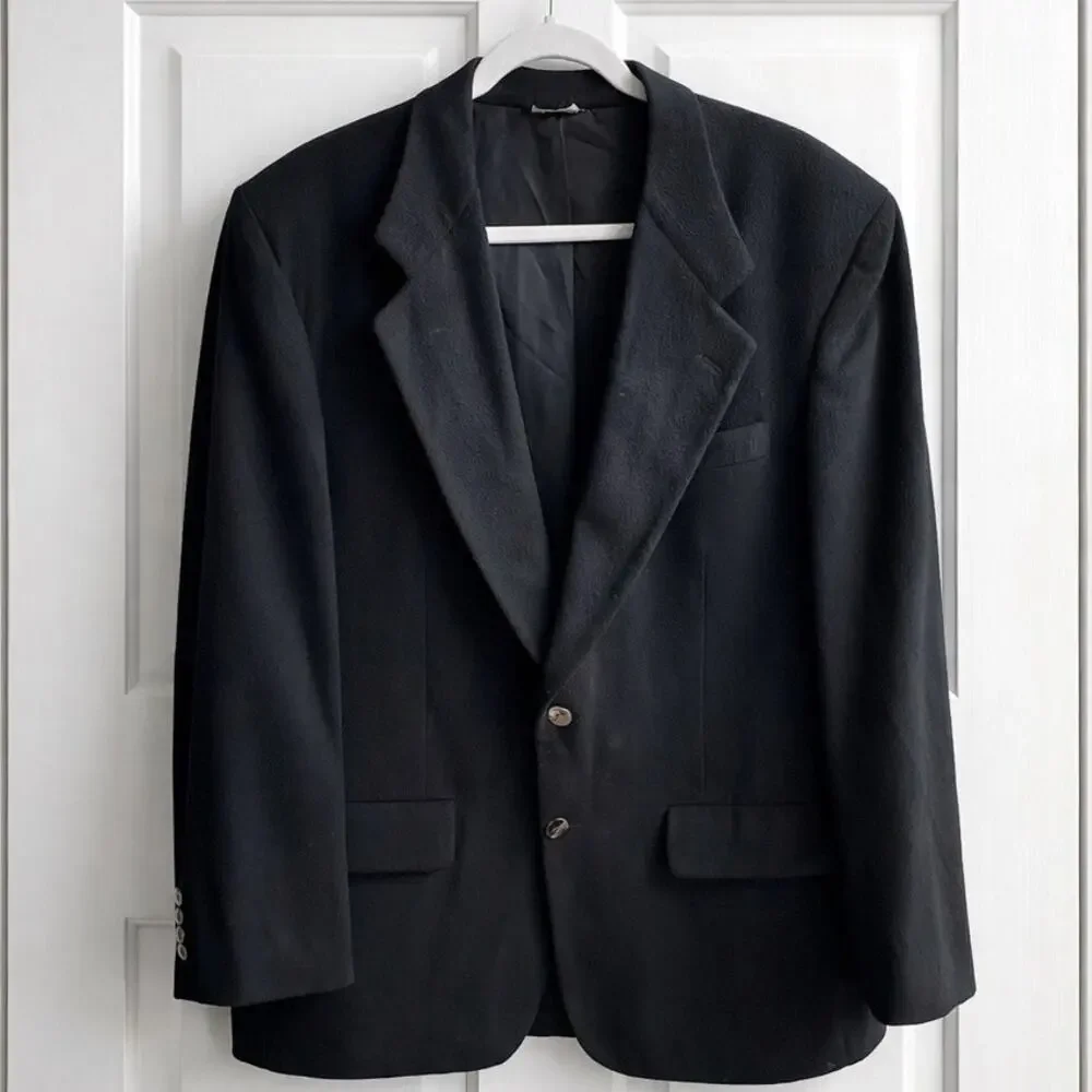 Bloomingdale’s The Men’s Store 100% Pure Cashmere Blazer